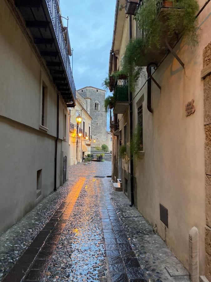 B&B L'Antica Balbia Altomonte Buitenkant foto